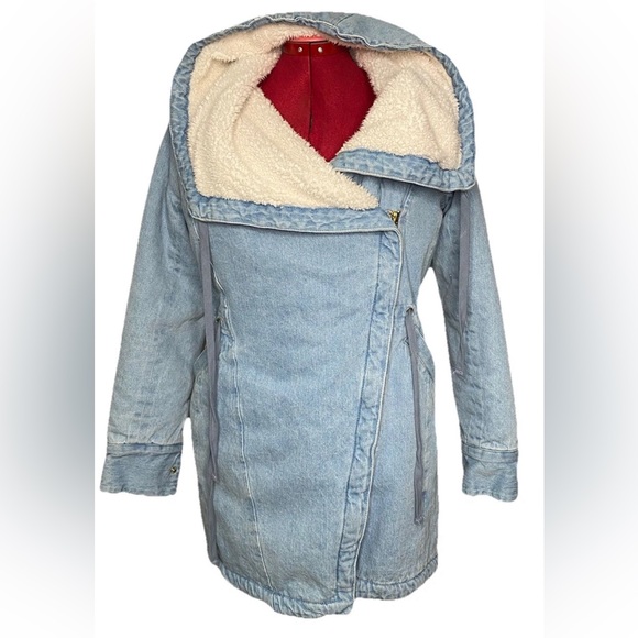 Venus Sherpa Lined Denim Heavy Coat GORGEOUS Size 8 - Picture 1 of 10
